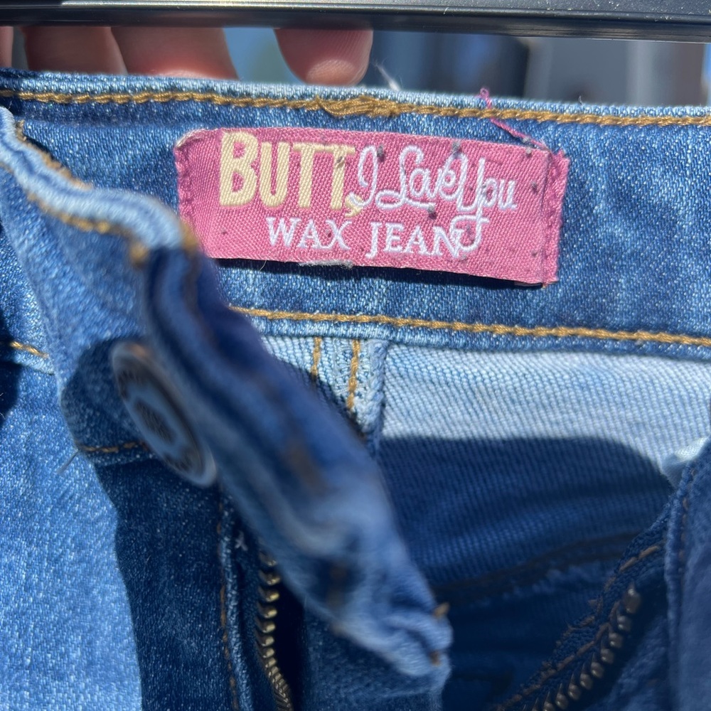 Jeans// High Rise - Picture 3 of 4